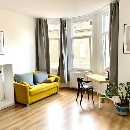 2 Rooms, Free Parking, 25 Min To Duesseldorf, 150 Mbps Wlan Дуйсбург Экстерьер фото