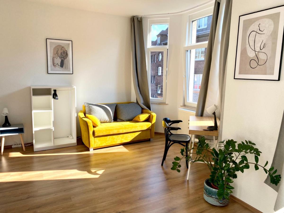 2 Rooms, Free Parking, 25 Min To Duesseldorf, 150 Mbps Wlan Дуйсбург Экстерьер фото