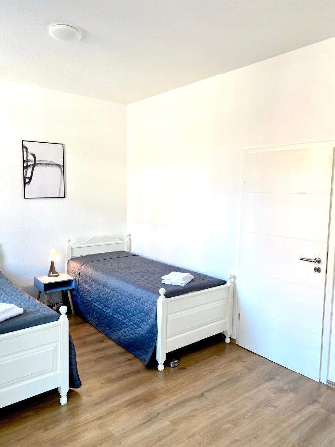 2 Rooms, Free Parking, 25 Min To Duesseldorf, 150 Mbps Wlan Дуйсбург Экстерьер фото