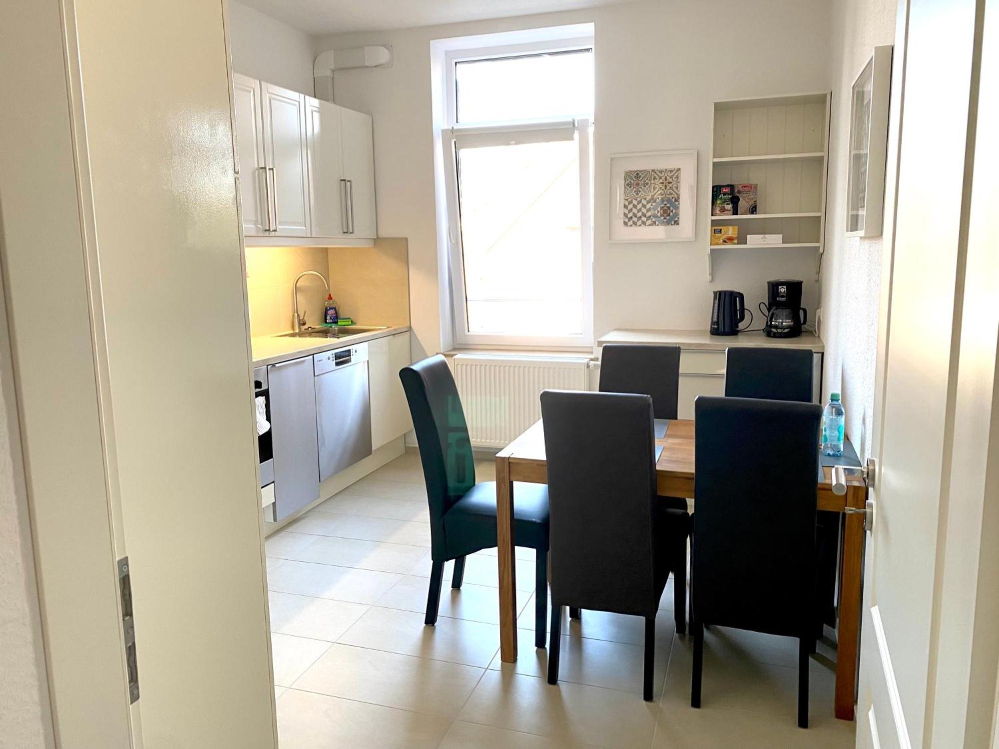 2 Rooms, Free Parking, 25 Min To Duesseldorf, 150 Mbps Wlan Дуйсбург Экстерьер фото