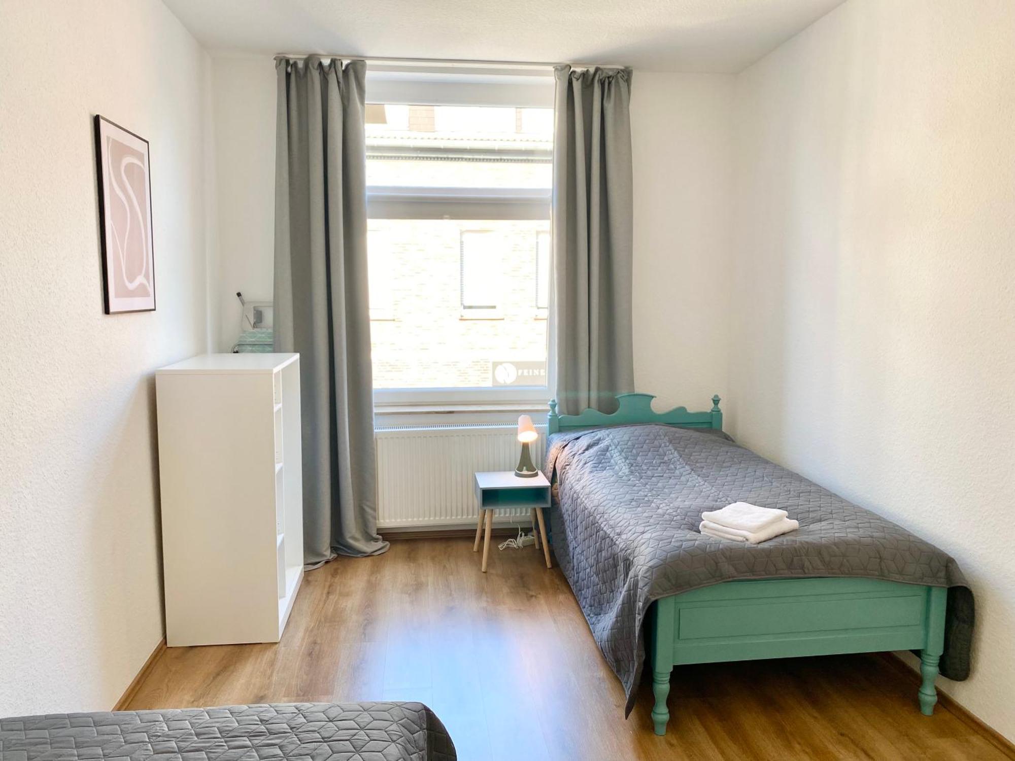 2 Rooms, Free Parking, 25 Min To Duesseldorf, 150 Mbps Wlan Дуйсбург Экстерьер фото